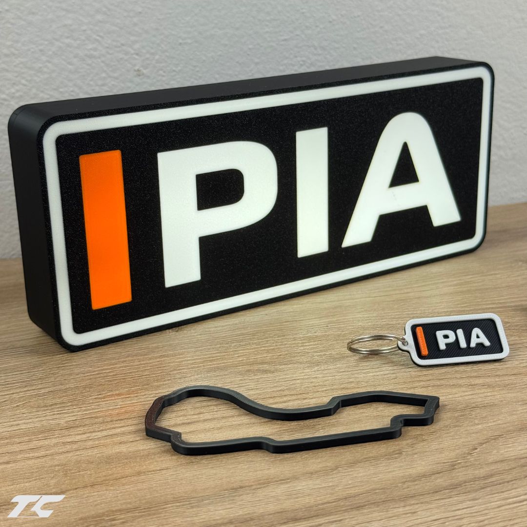 Oscar Piastri F1 Bundle – Melbourne Circuit Keychain, LED Lamp, Wall Art & Magnet – Formula 1 Gifts for Fans