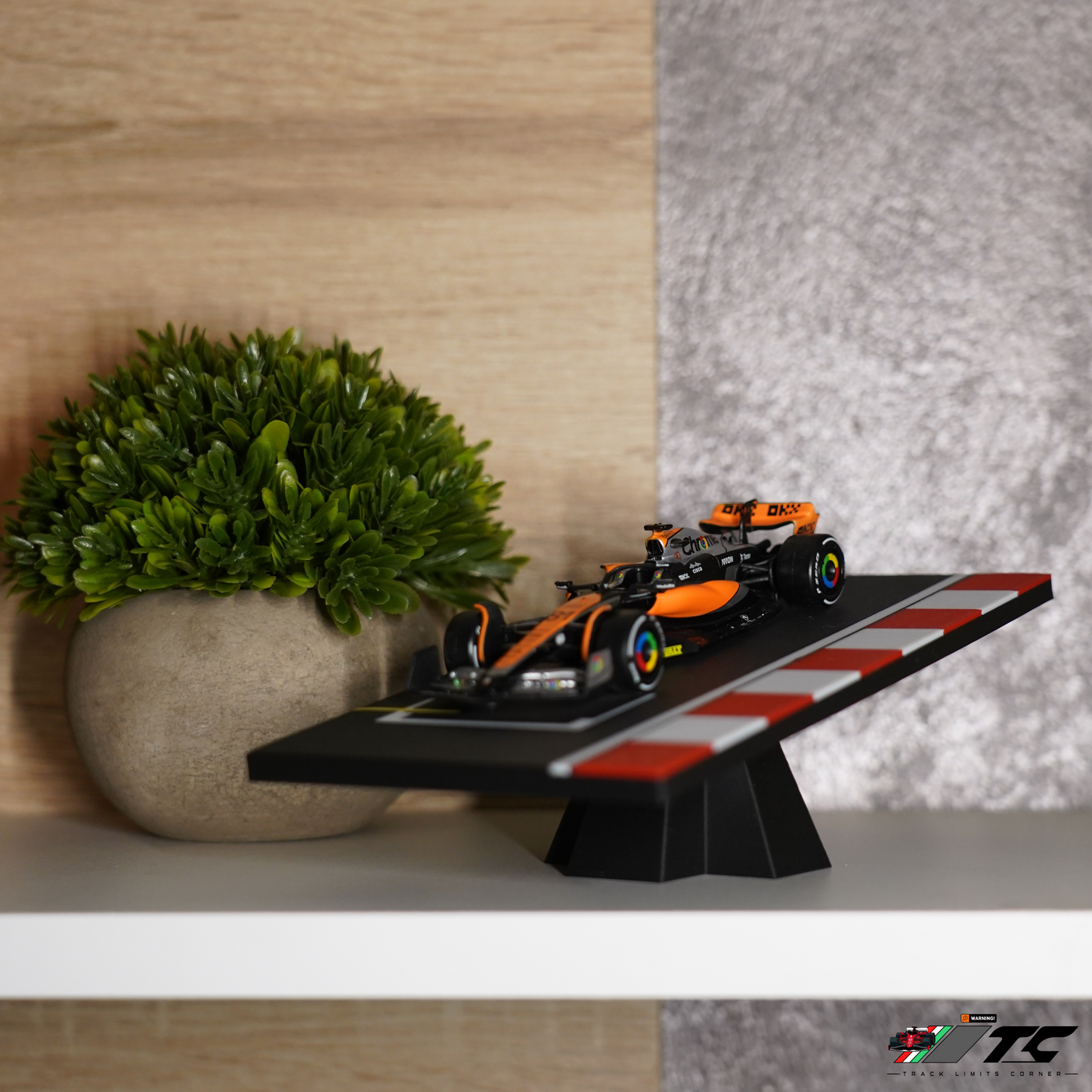 Formula 1 1:43 Model Car on Track Display Stand - Max Verstappen