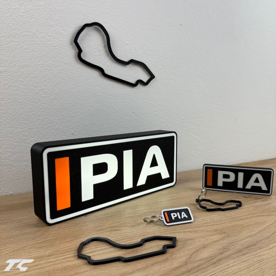 Oscar Piastri F1 Bundle – Melbourne Circuit Keychain, LED Lamp, Wall Art & Magnet – Formula 1 Gifts for Fans